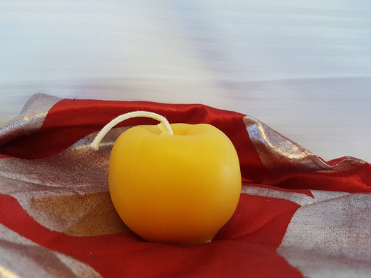 Golden Apple Pure Beeswax Candle - 2